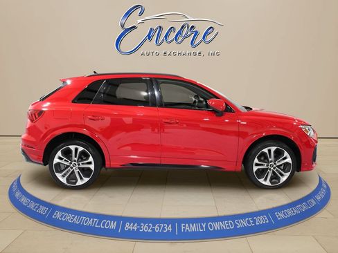 Used 2022 Audi Q3 2.0T Premium Plus w/ Premium Plus Package AWD/4WD image 6