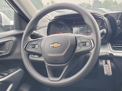 New 2026 Chevrolet Trax LS w/ LS Convenience Package FWD image 22