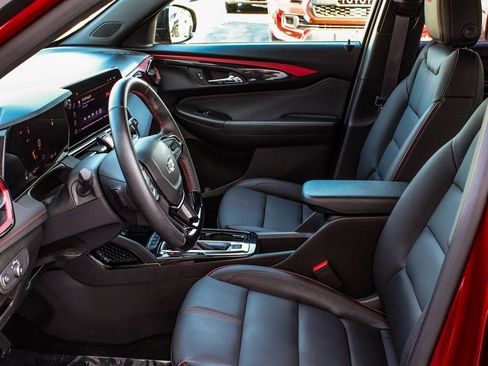 Used 2025 Chevrolet TrailBlazer RS w/ Convenience Package image 31