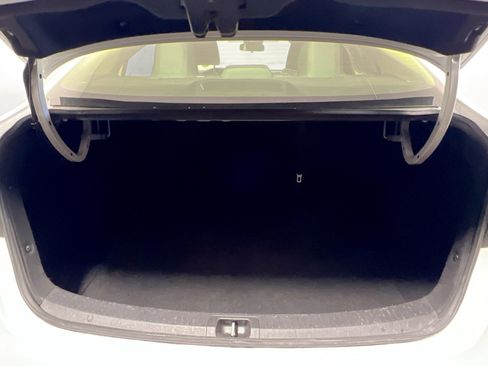 Used 2023 Toyota Corolla LE image 33