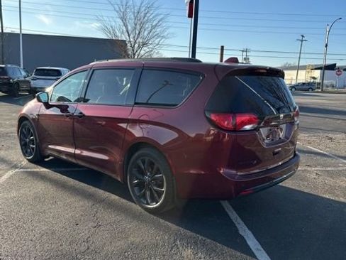 Used 2019 Chrysler Pacifica Touring-L Plus w/ Advanced Safetytec Group image 8