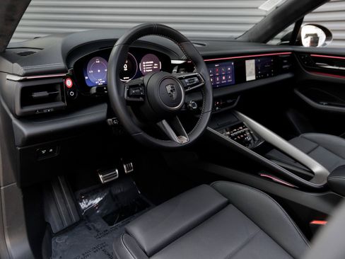 New 2024 Porsche Macan Turbo Electric image 4