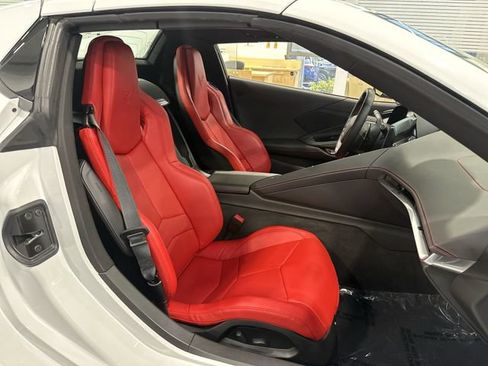 Used 2025 Chevrolet Corvette E-Ray AWD/4WD image 29