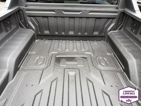 Used 2025 GMC Hummer EV 2X image 6