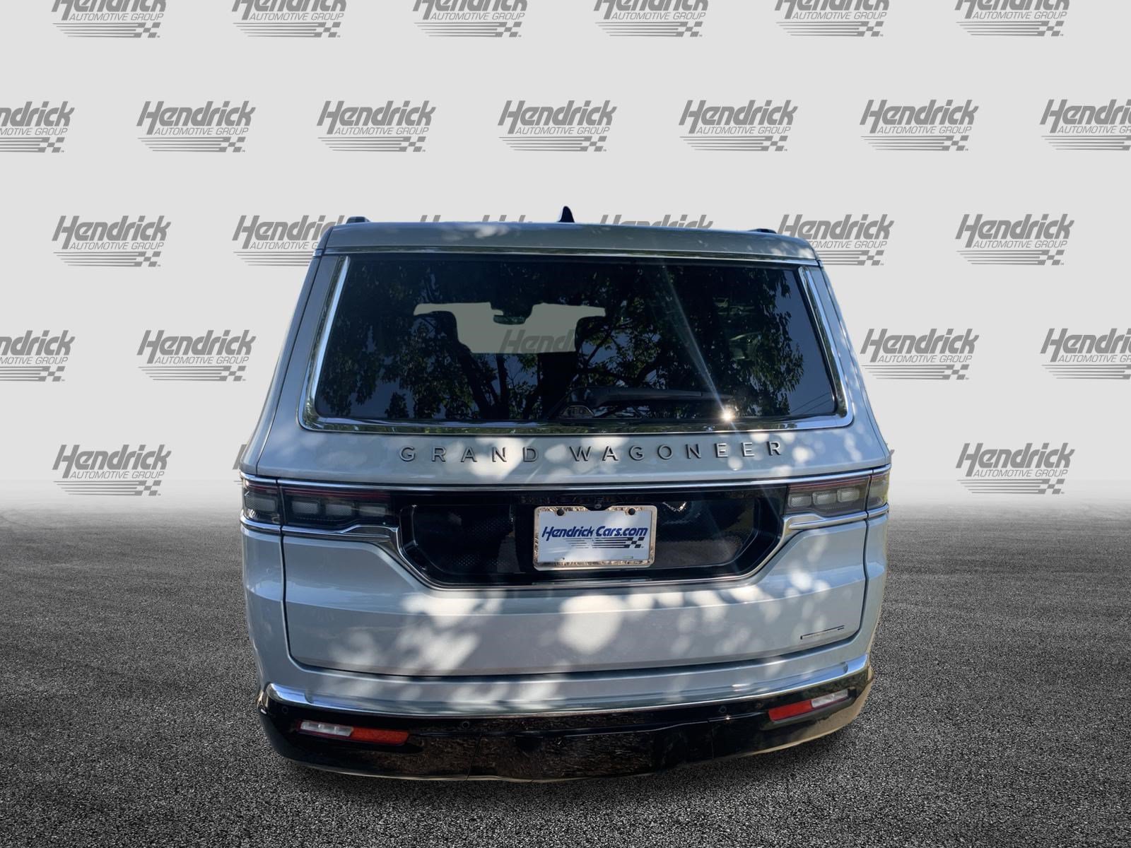 Used 2024 Jeep Grand Wagoneer Series III w/ Rear Seat Video Group 1 AWD/4WD image 9