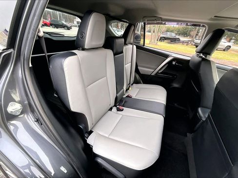 Used 2018 Toyota RAV4 Limited image 20