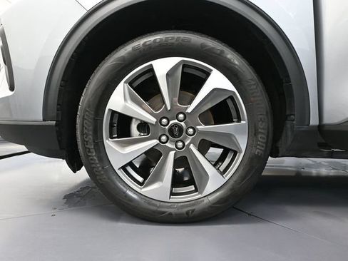 Used 2024 Ford Escape Platinum AWD/4WD image 16