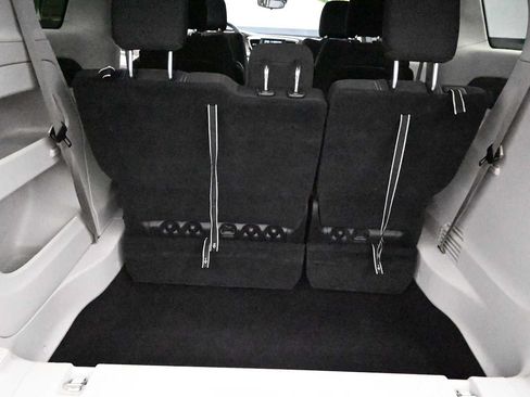Used 2023 Chrysler Voyager LX FWD image 25