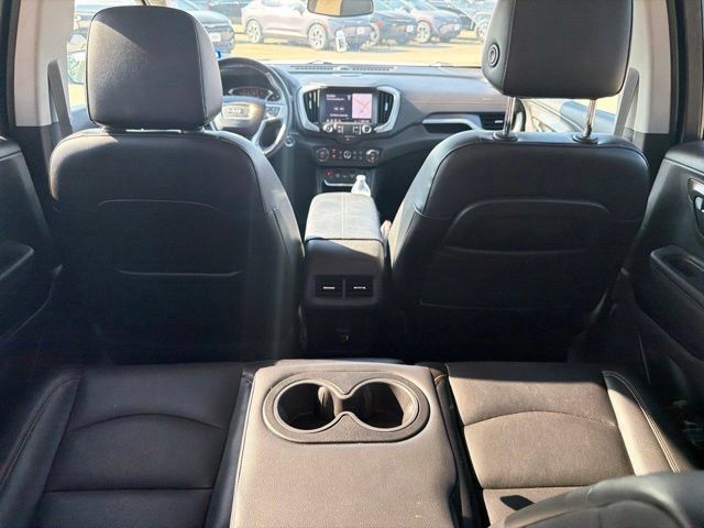 Used 2021 GMC Terrain SLT w/ Infotainment Package II FWD image 7
