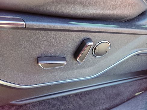 Used 2021 Ford F150 Lariat w/ Equipment Group 502A High image 17