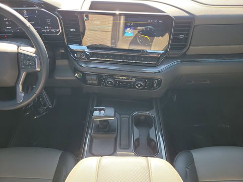 Used 2023 Chevrolet Silverado 1500 ZR2 w/ Technology Package image 18