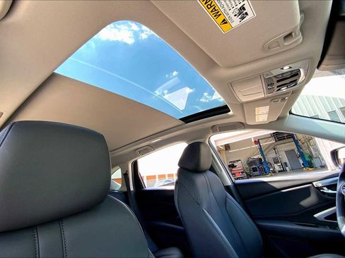 Used 2024 Acura RDX SH-AWD image 12