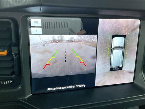 Used 2024 Ford Bronco Badlands image 21