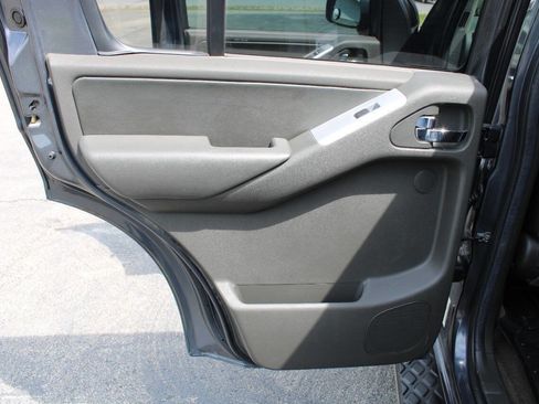 Used 2012 Nissan Pathfinder Silver AWD/4WD image 35