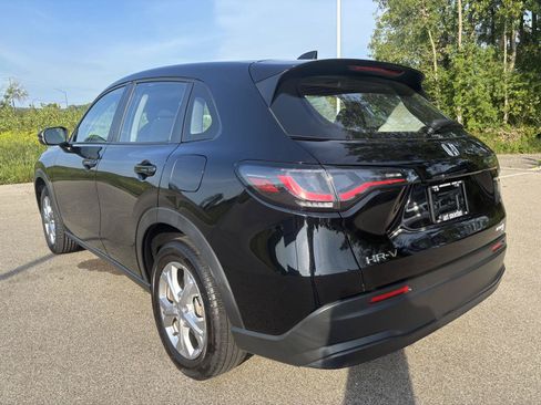 Used 2025 Honda HR-V LX image 3