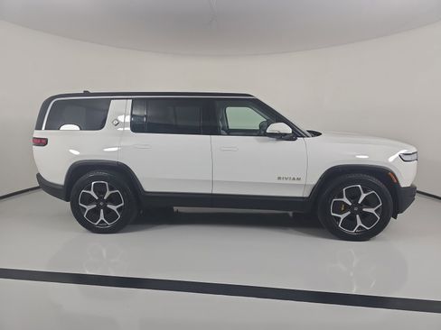 Used 2024 Rivian R1S Adventure AWD/4WD image 6