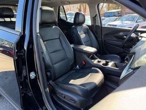 Used 2022 GMC Terrain SLT w/ Infotainment Package II image 12