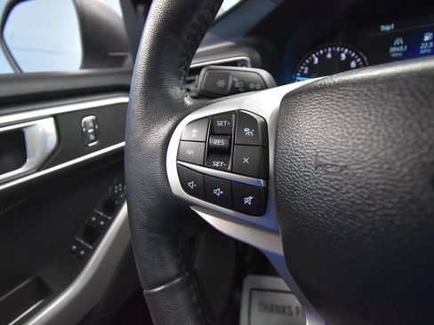 Used 2023 Ford Explorer XLT w/ Equipment Group 202A image 12