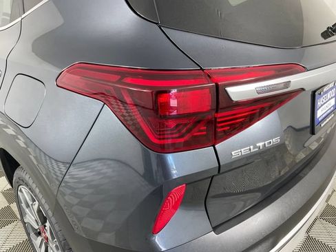 Used 2021 Kia Seltos S AWD/4WD image 19