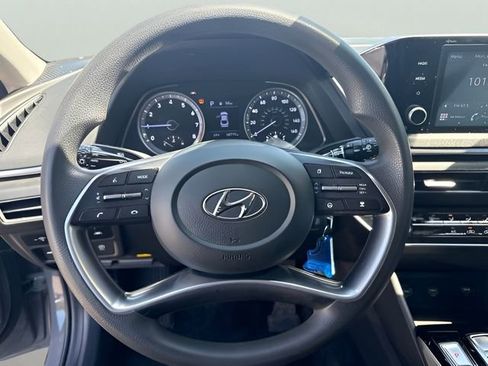 Used 2022 Hyundai Sonata SE w/ Preferred Accessory Package FWD image 12