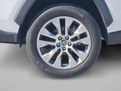 Used 2023 Toyota RAV4 Limited image 24