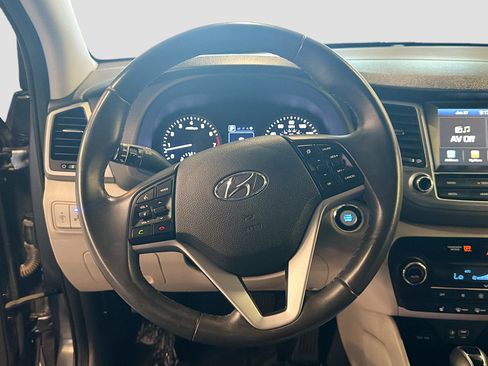 Used 2018 Hyundai Tucson Value w/ Cargo Package AWD/4WD image 17