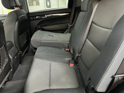 Used 2013 Kia Sorento LX image 44
