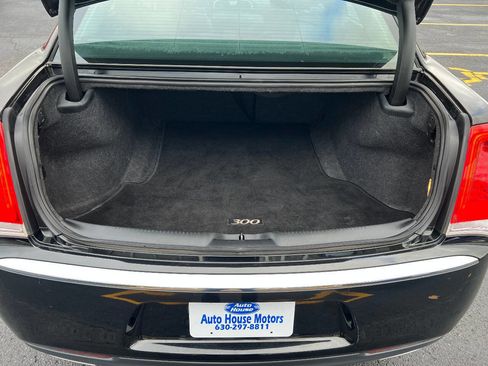 Used 2015 Chrysler 300 C image 15