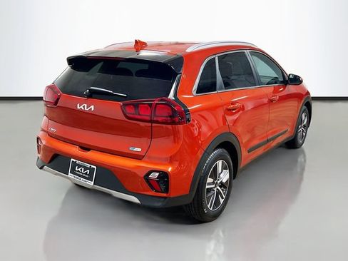 Certified 2022 Kia Niro LXS image 7