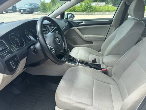 Used 2018 Volkswagen Golf S FWD image 9