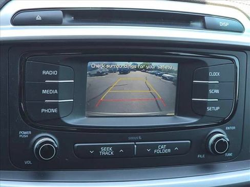 Used 2018 Kia Sorento L FWD image 13