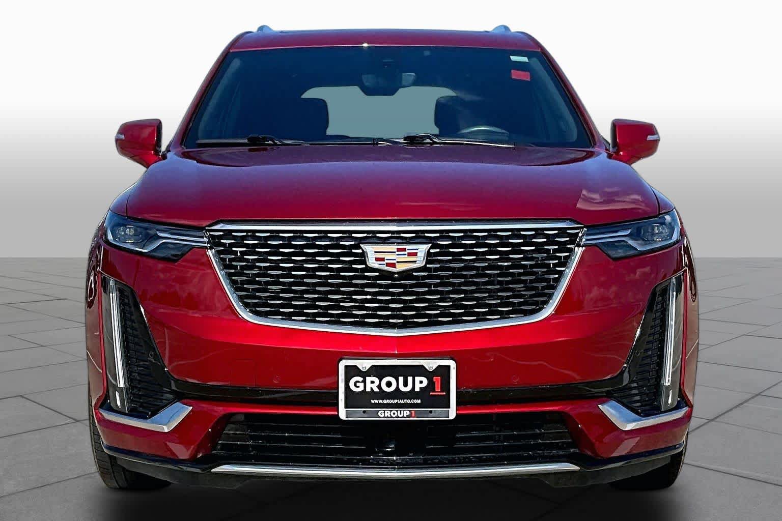 Used 2023 Cadillac XT6 Premium Luxury w/ Technology Package FWD image 4