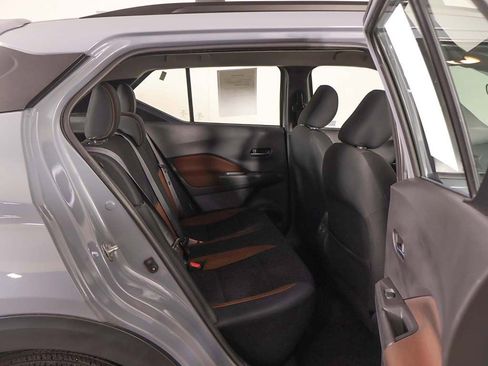 Used 2021 Nissan Kicks SR w/ Exterior Package image 31