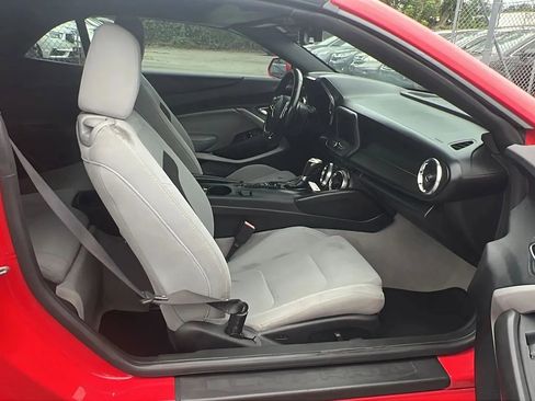 Used 2020 Chevrolet Camaro LT image 29