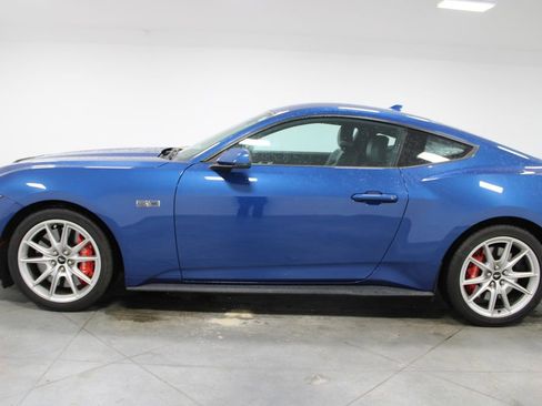 Used 2024 Ford Mustang GT Premium RWD image 6