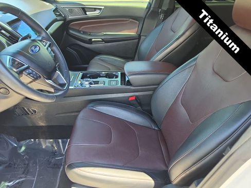 Used 2020 Ford Edge Titanium w/ Equipment Group 301A AWD/4WD image 15