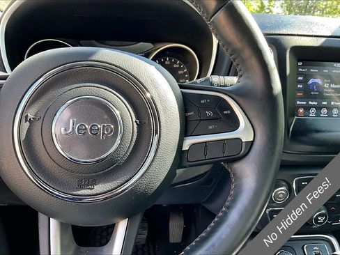 Used 2018 Jeep Compass Latitude w/ Popular Equipment Group AWD/4WD image 17
