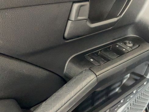 Certified 2025 Toyota 4Runner SR5 AWD/4WD image 24