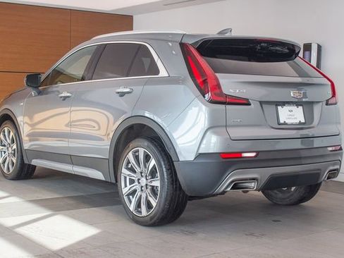 Used 2023 Cadillac XT4 Premium Luxury w/ Enhanced Visibility Package image 8