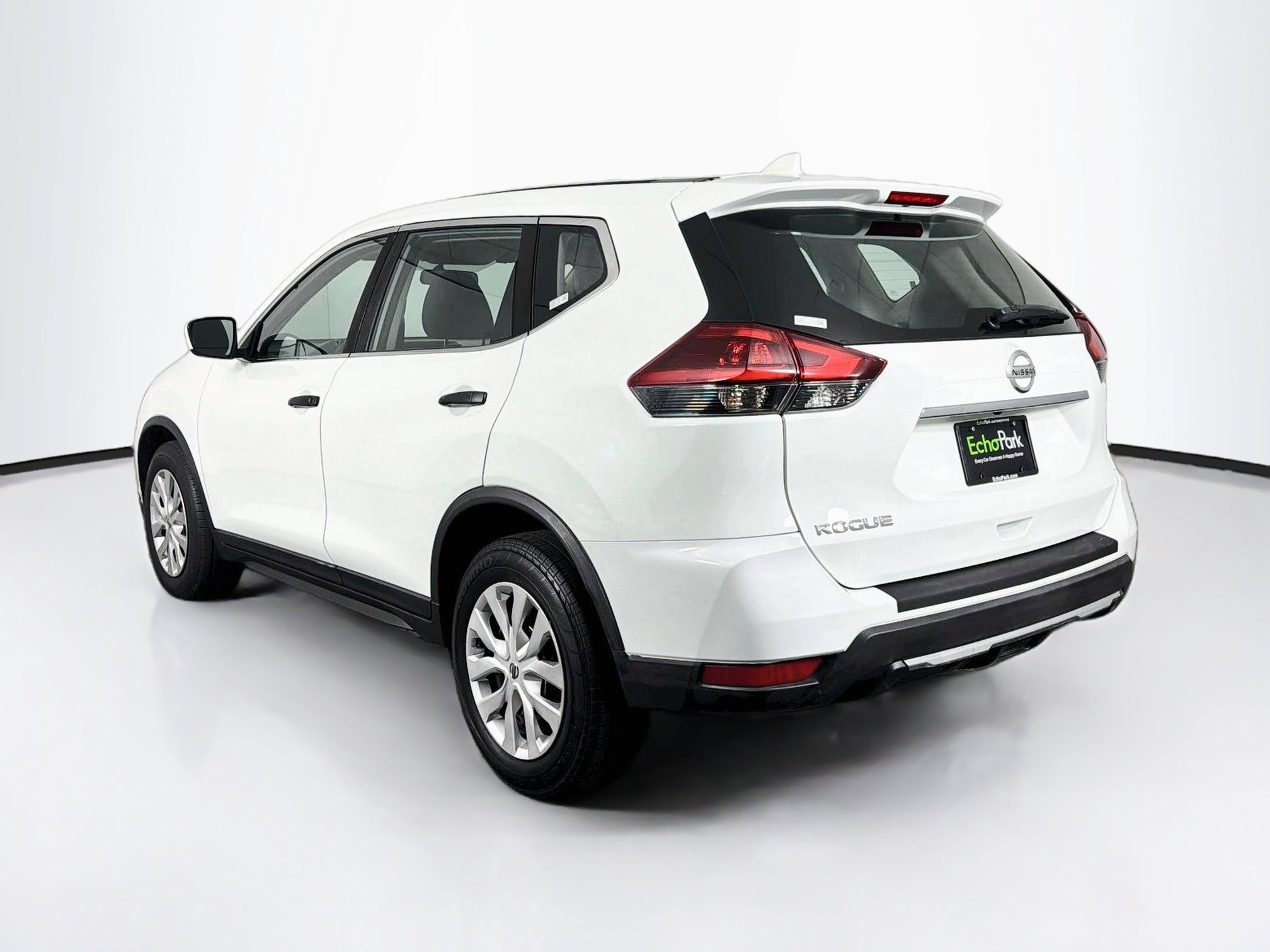 Used 2018 Nissan Rogue S FWD image 5