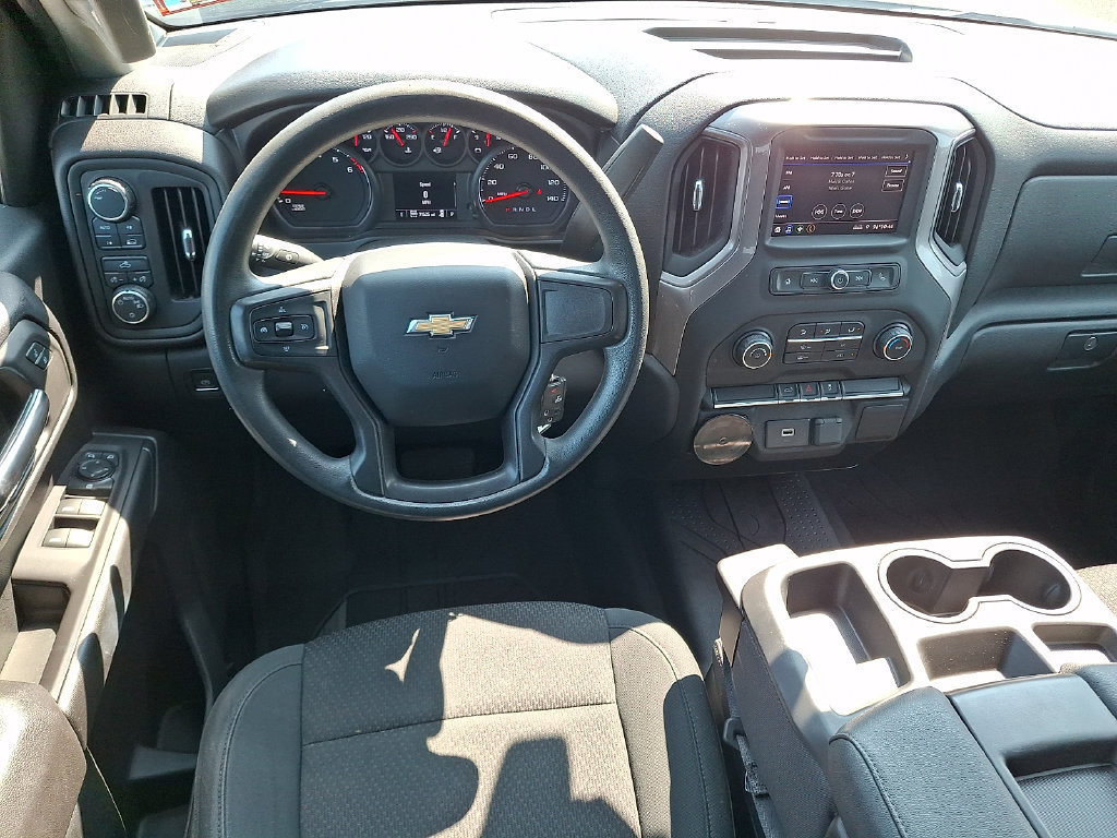 Used 2020 Chevrolet Silverado 1500 Custom w/ Custom Value Package AWD/4WD image 2