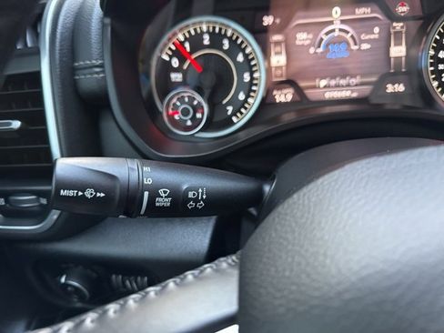 Used 2020 RAM 1500 Laramie image 18