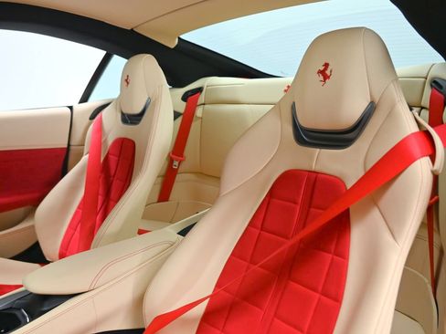 Used 2023 Ferrari Portofino M RWD image 20