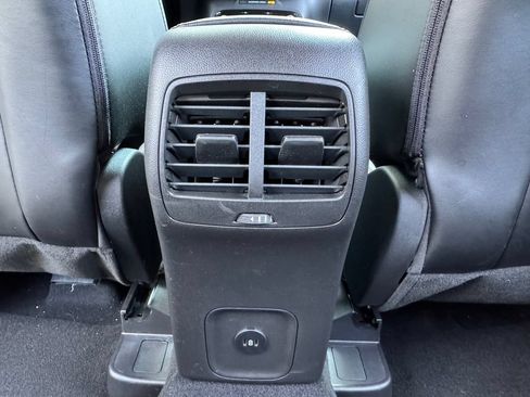 Used 2024 Ford Escape ST-Line w/ Tech Pack #1 FWD image 32