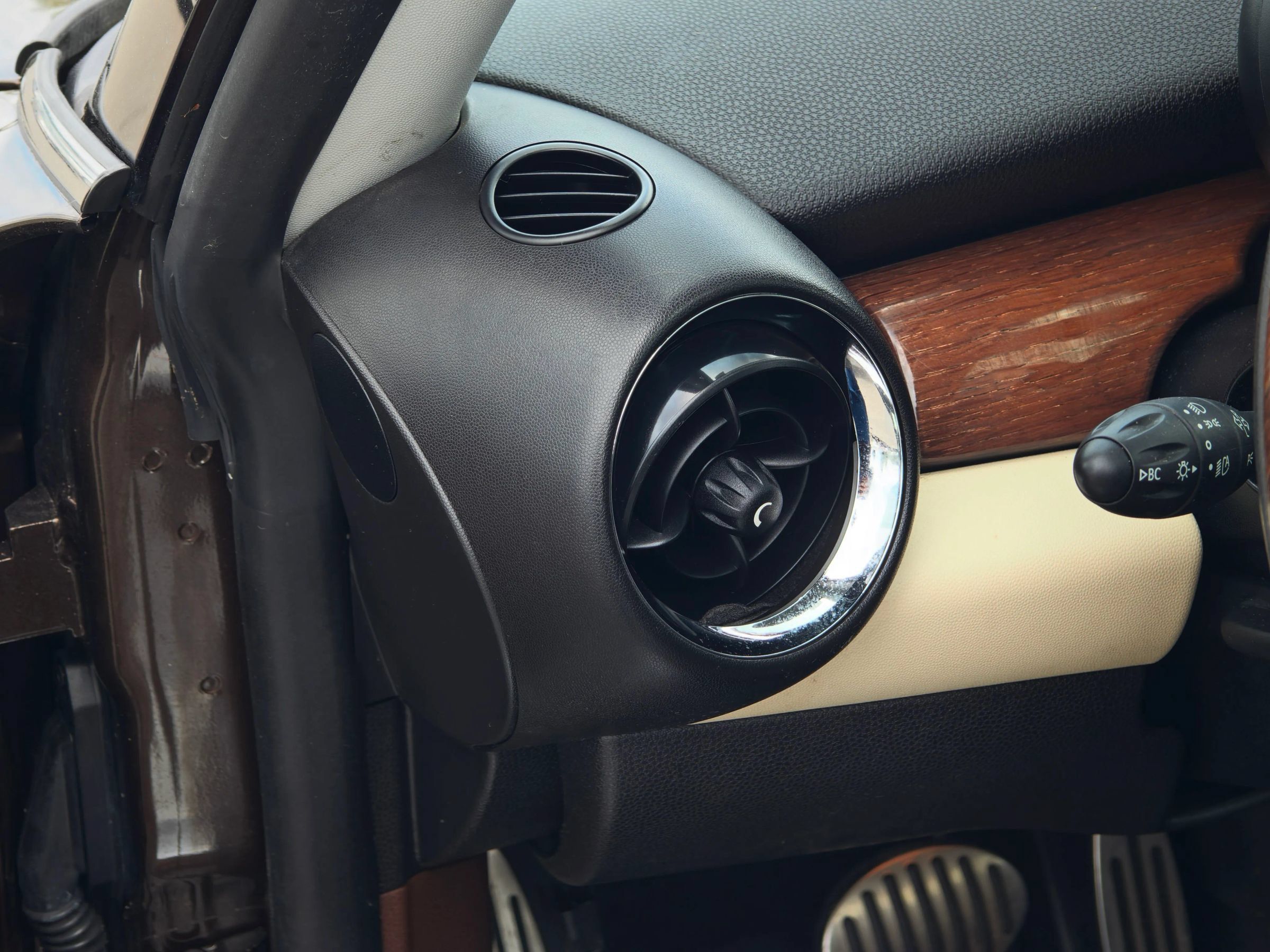 Used 2009 MINI Cooper Clubman S FWD image 23