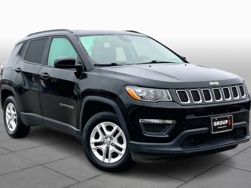 Used 2017 Jeep Compass Sport image 2