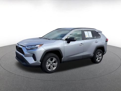 Used 2025 Toyota RAV4 LE image 7