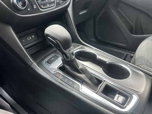 Used 2024 Chevrolet Equinox LT w/ LPO, Floor Liner Package AWD/4WD image 19