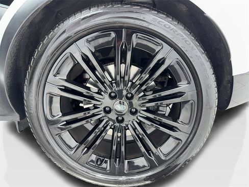 Used 2023 Land Rover Range Rover Long Wheelbase SE image 48