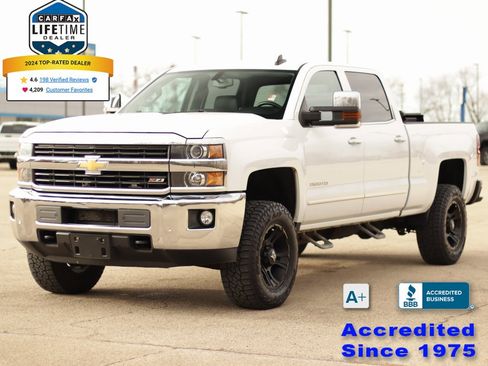 Used 2015 Chevrolet Silverado 2500 LTZ w/ LTZ Plus Package image 3